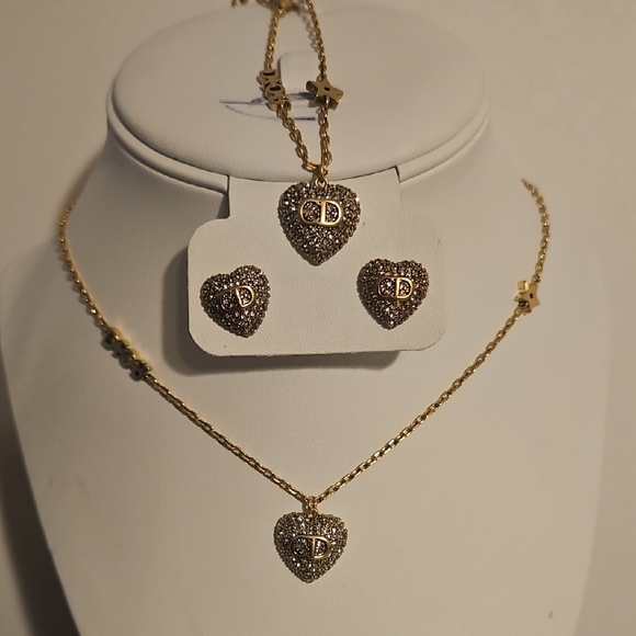 Gold Heart Jewelry Set - Picture 1 of 1